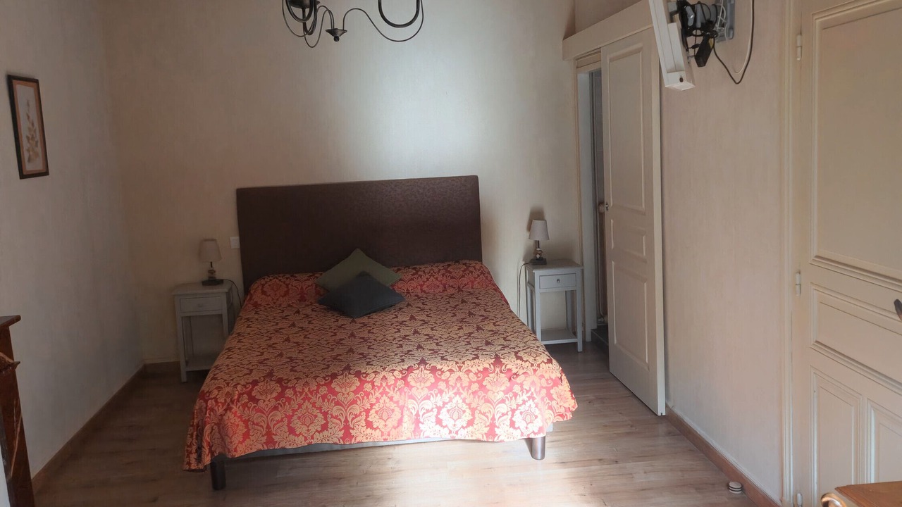 Photo of Bedroom in Reaux