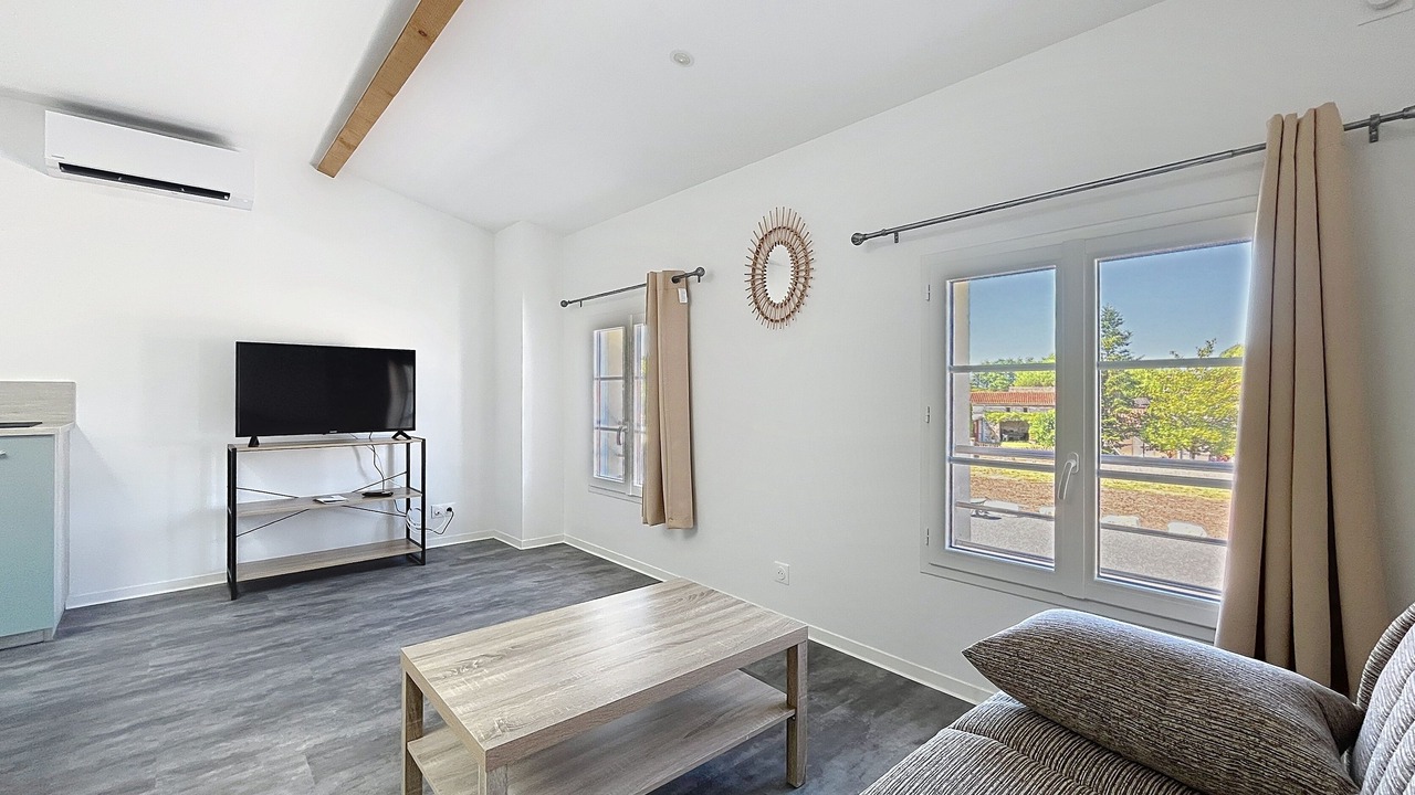 Photo of Livingroom in Anglade