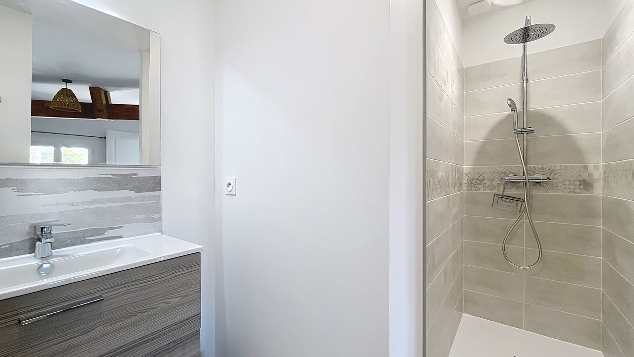Photo of Bathroom in Anglade
