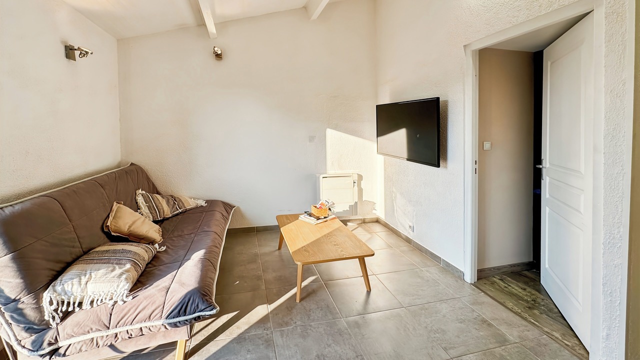 Photo of Livingroom in Arsac