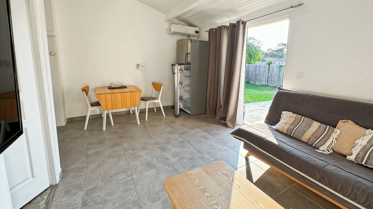 Photo of Livingroom in Arsac