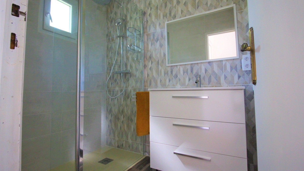 Photo of Bathroom in Cenac-et-Saint-Julien