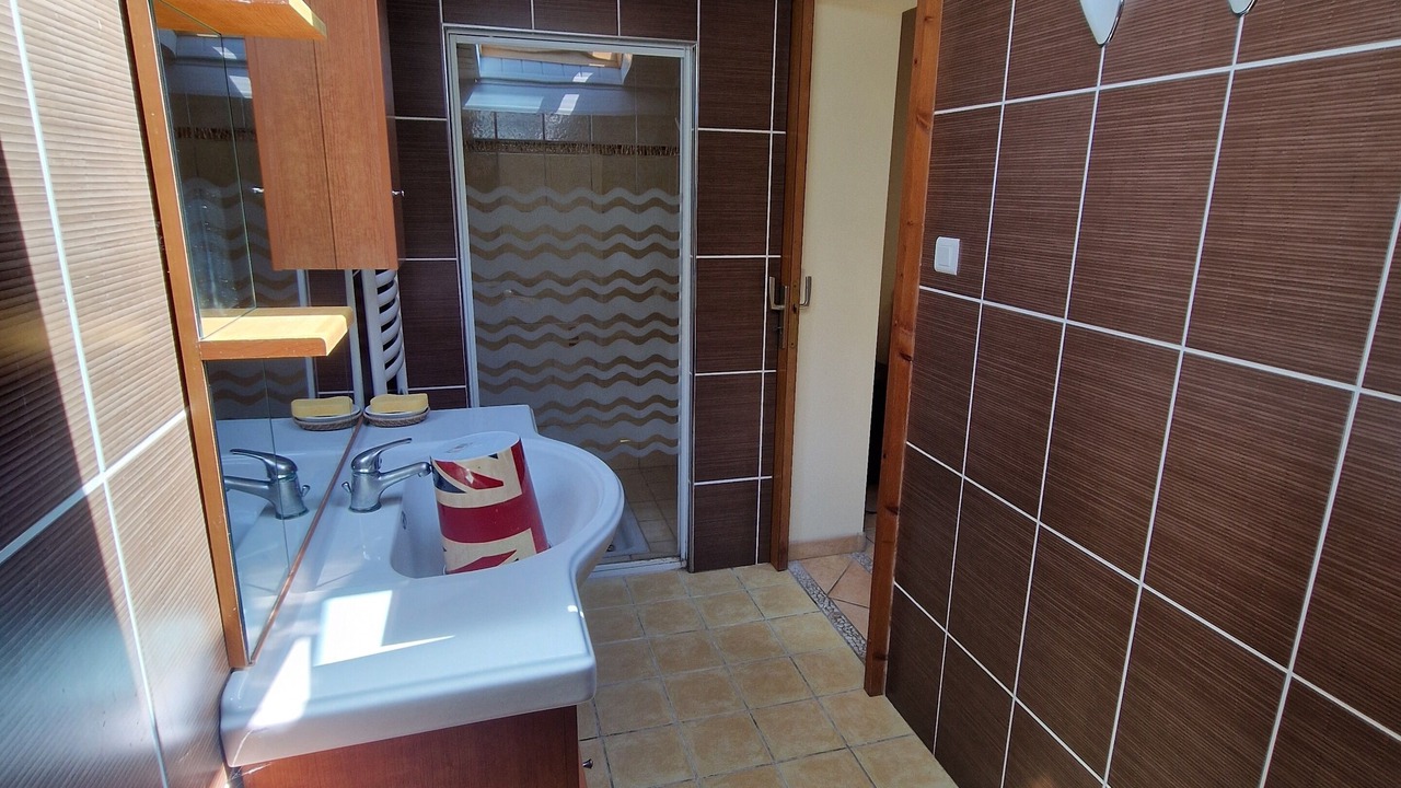 Photo of Bathroom in Ambrus