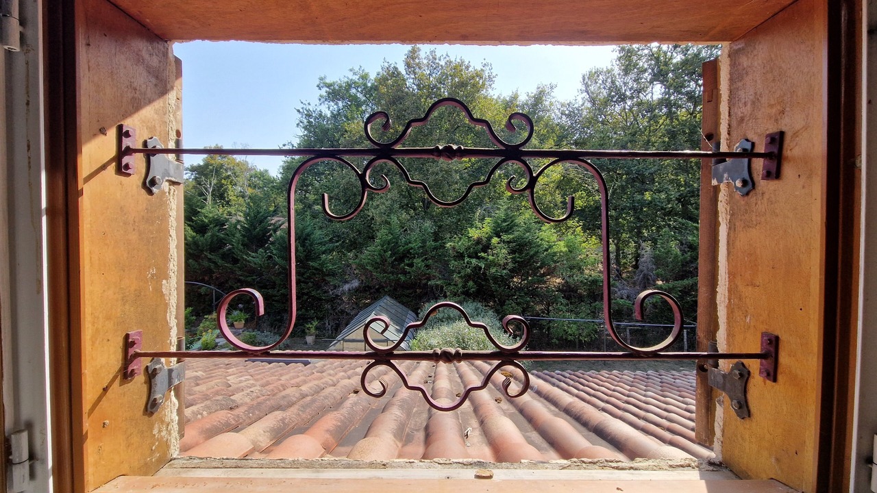 Photo of Others in Ambrus