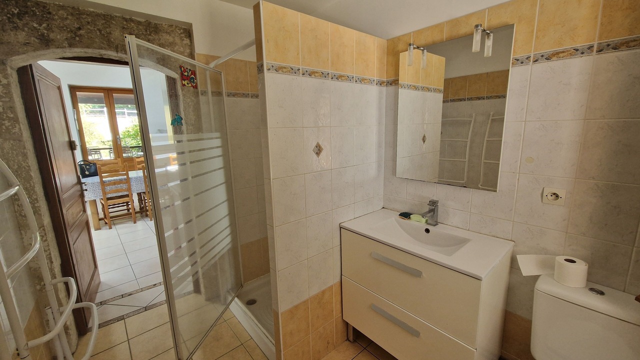 Photo of Bathroom in Ambrus