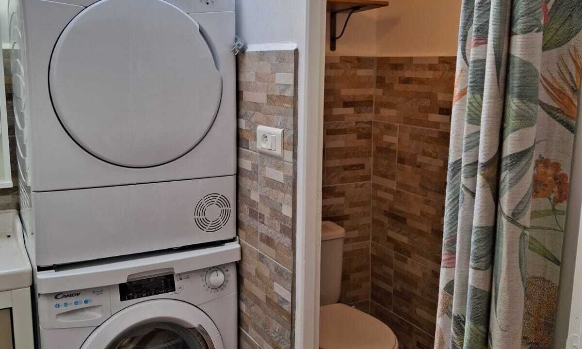 Photo of Bathroom in Hosta