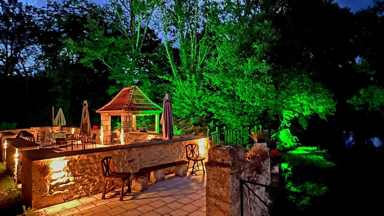 Photo of Patio Balcony in Champagne-et-Fontaine