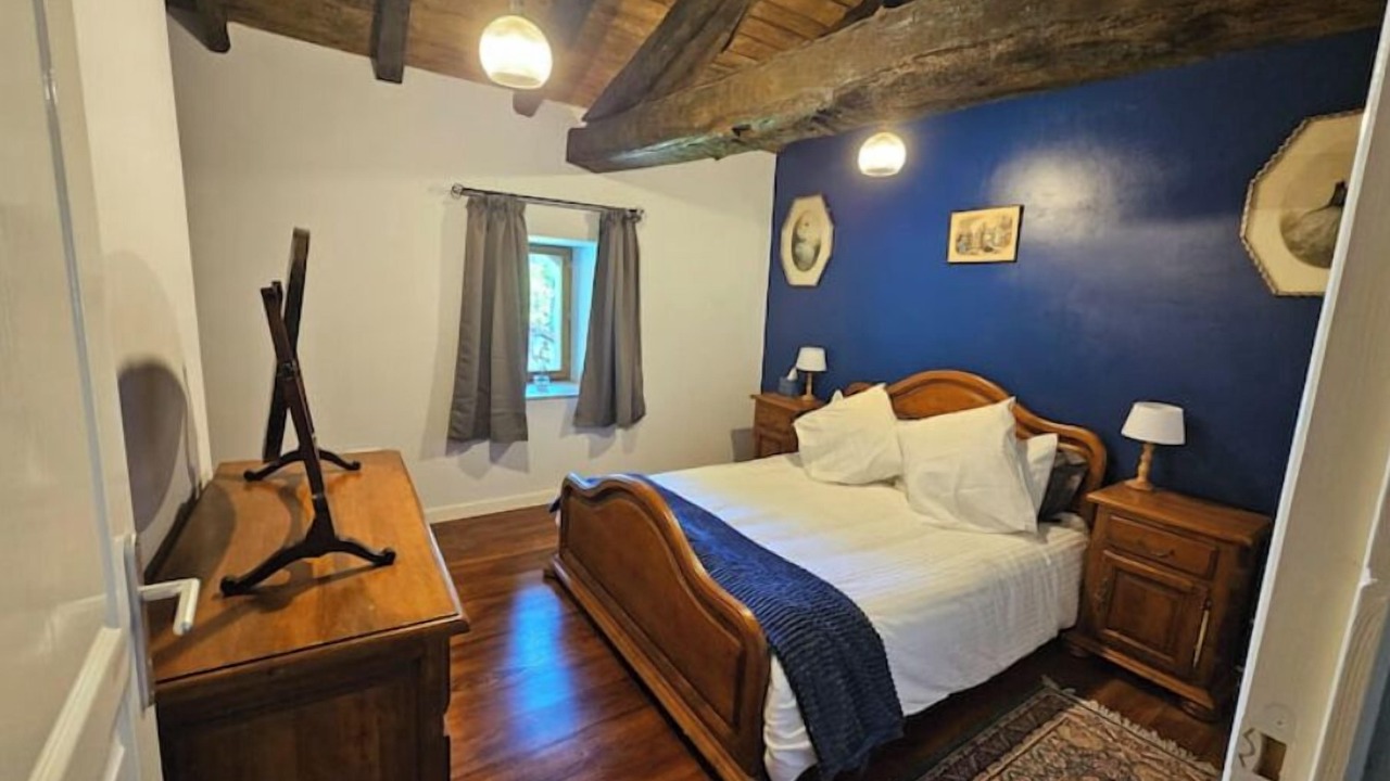 Photo of Bedroom in Champagne-et-Fontaine