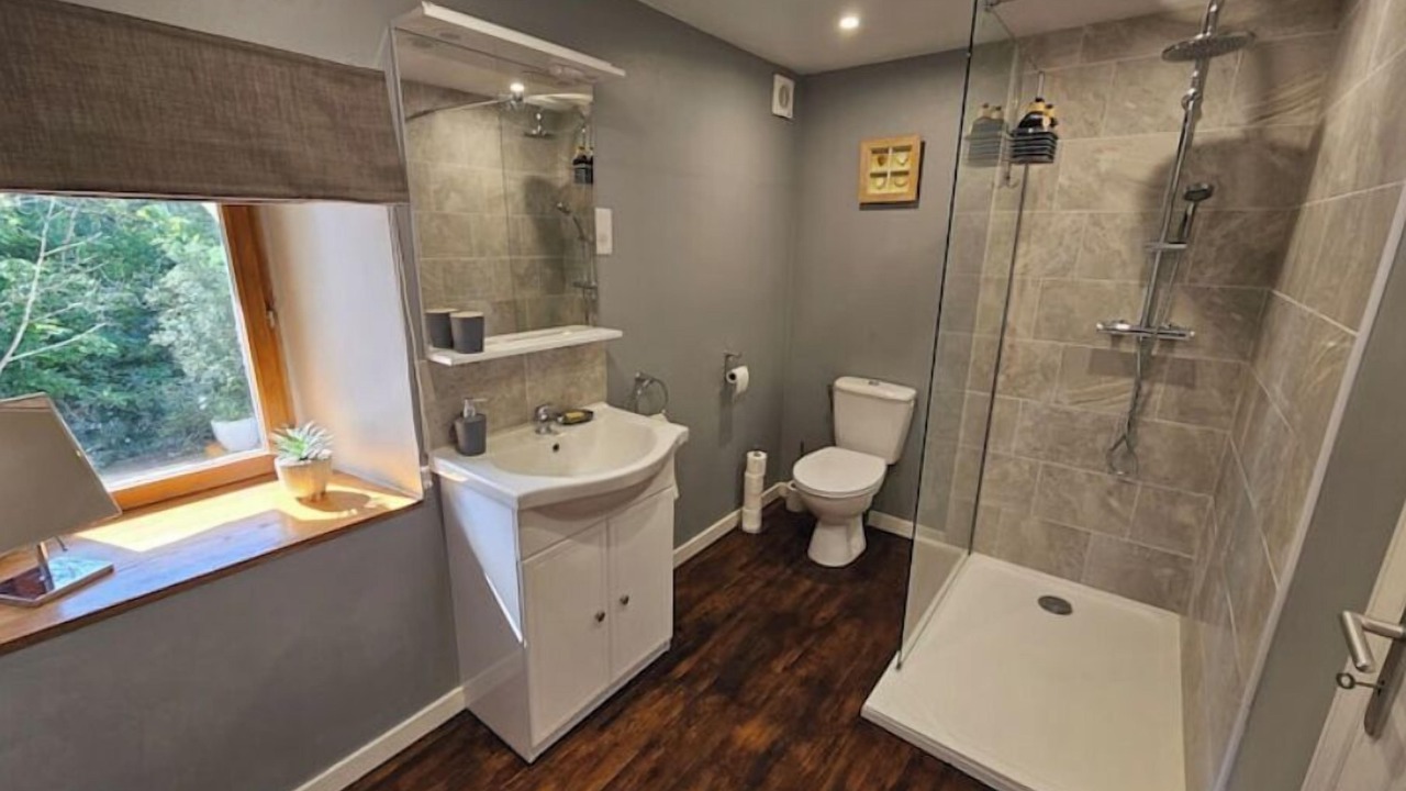 Photo of Bathroom in Champagne-et-Fontaine