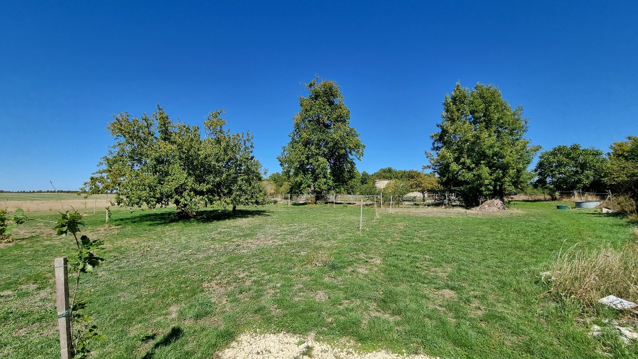 Photo of Outdoor in Mazeuil