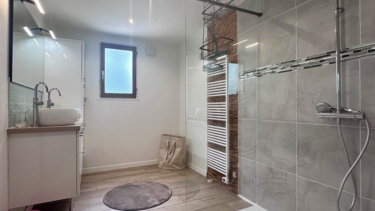 Photo of Bathroom in Turenne