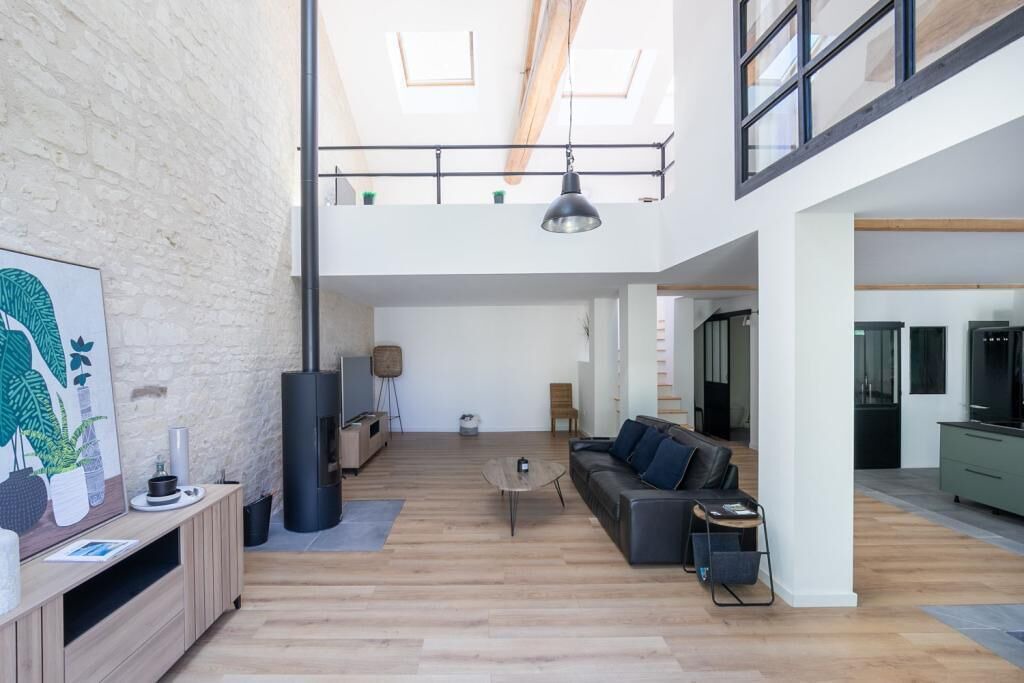 Photo of Livingroom in Ranton