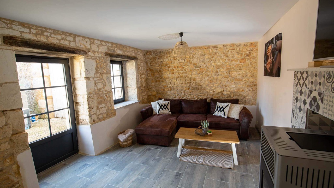 Photo of Livingroom in Charras