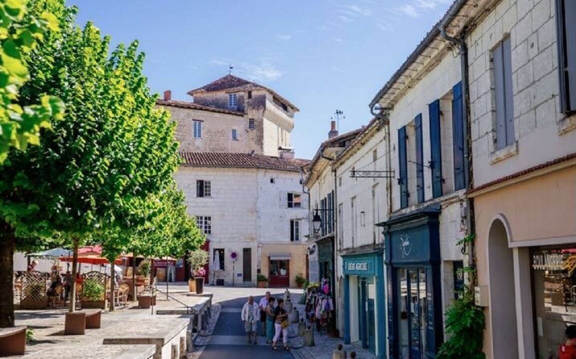 Photo of Others in Aubeterre-sur-Dronne