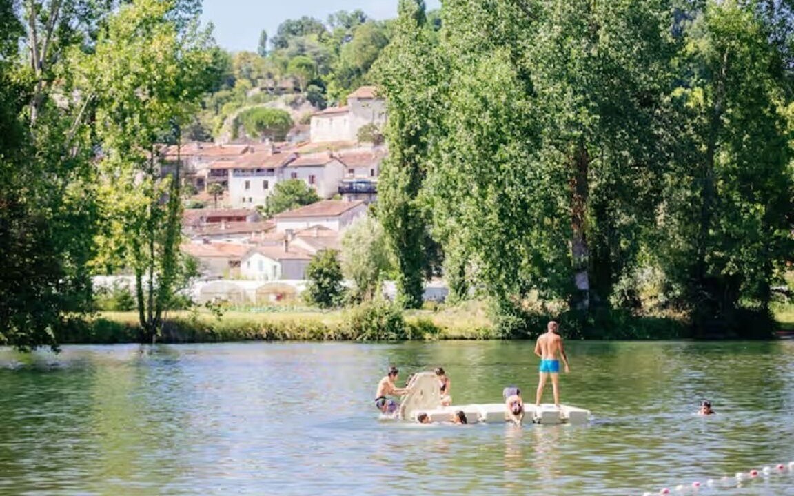 Photo of Others in Aubeterre-sur-Dronne