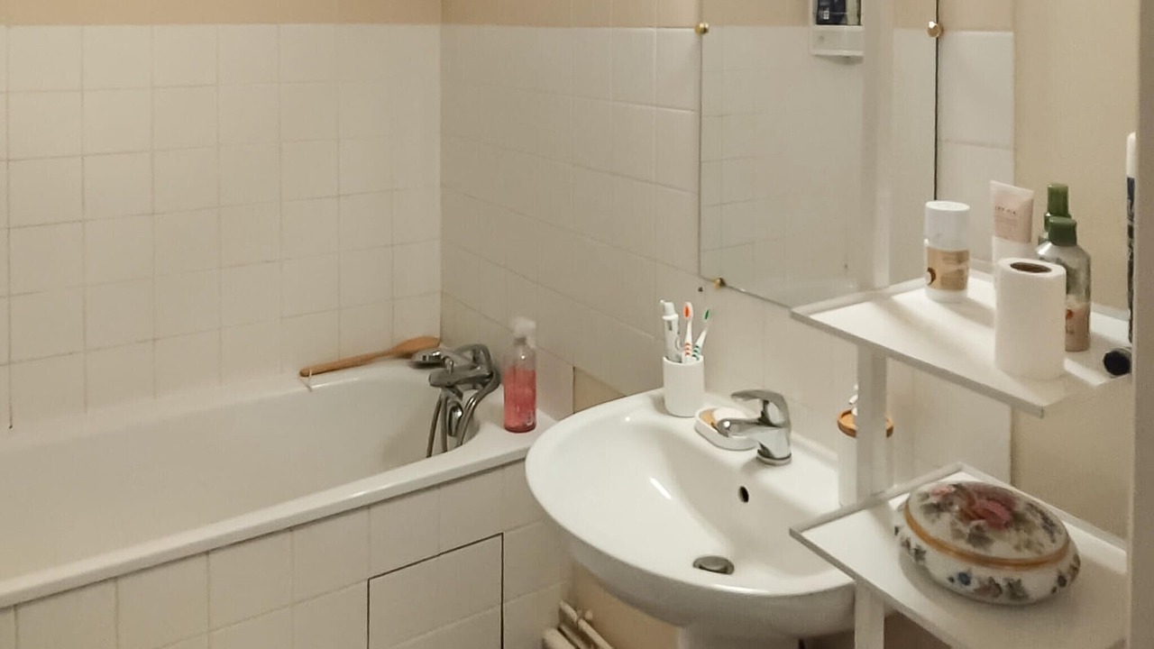 Photo of Bathroom in Royeres