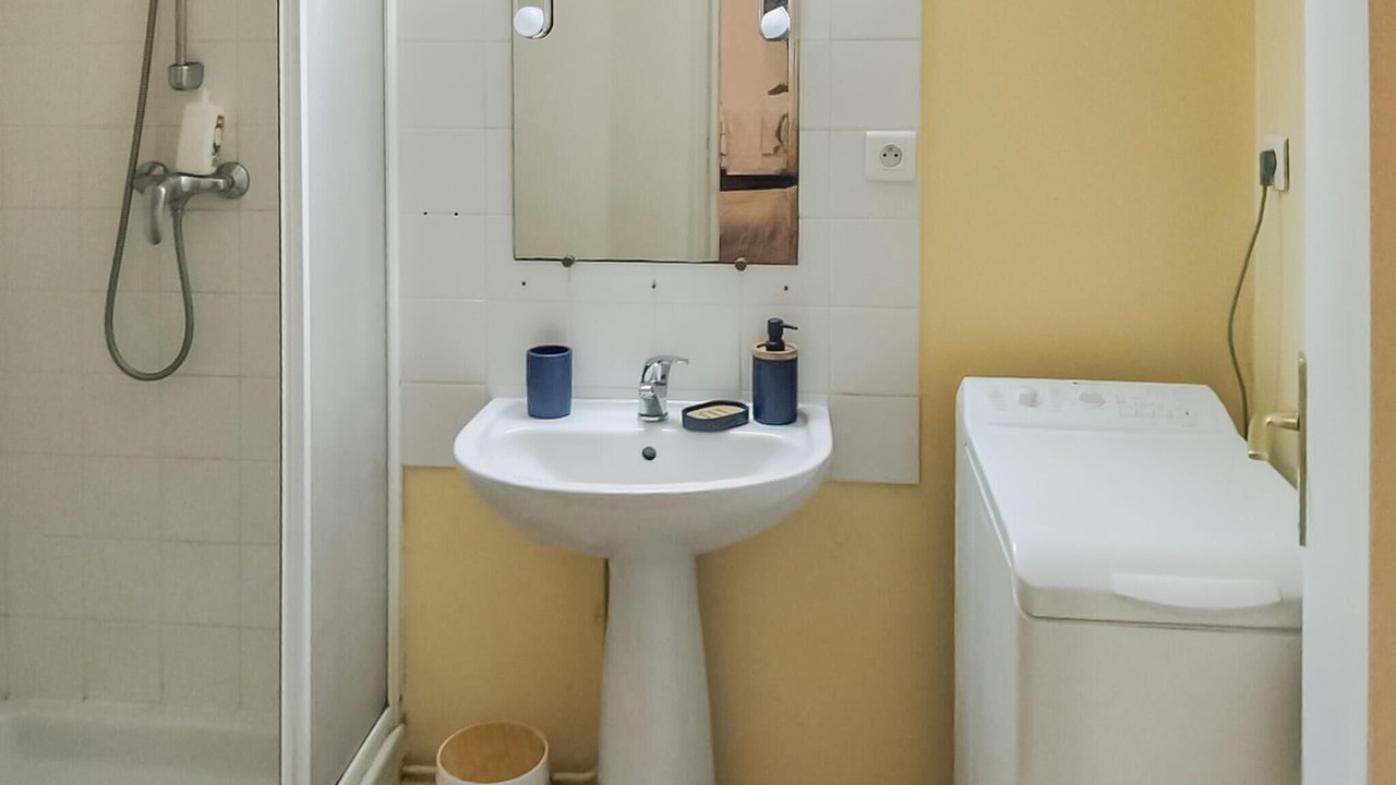 Photo of Bathroom in Royeres