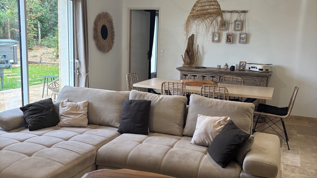 Photo of Livingroom in Pressignac-Vicq