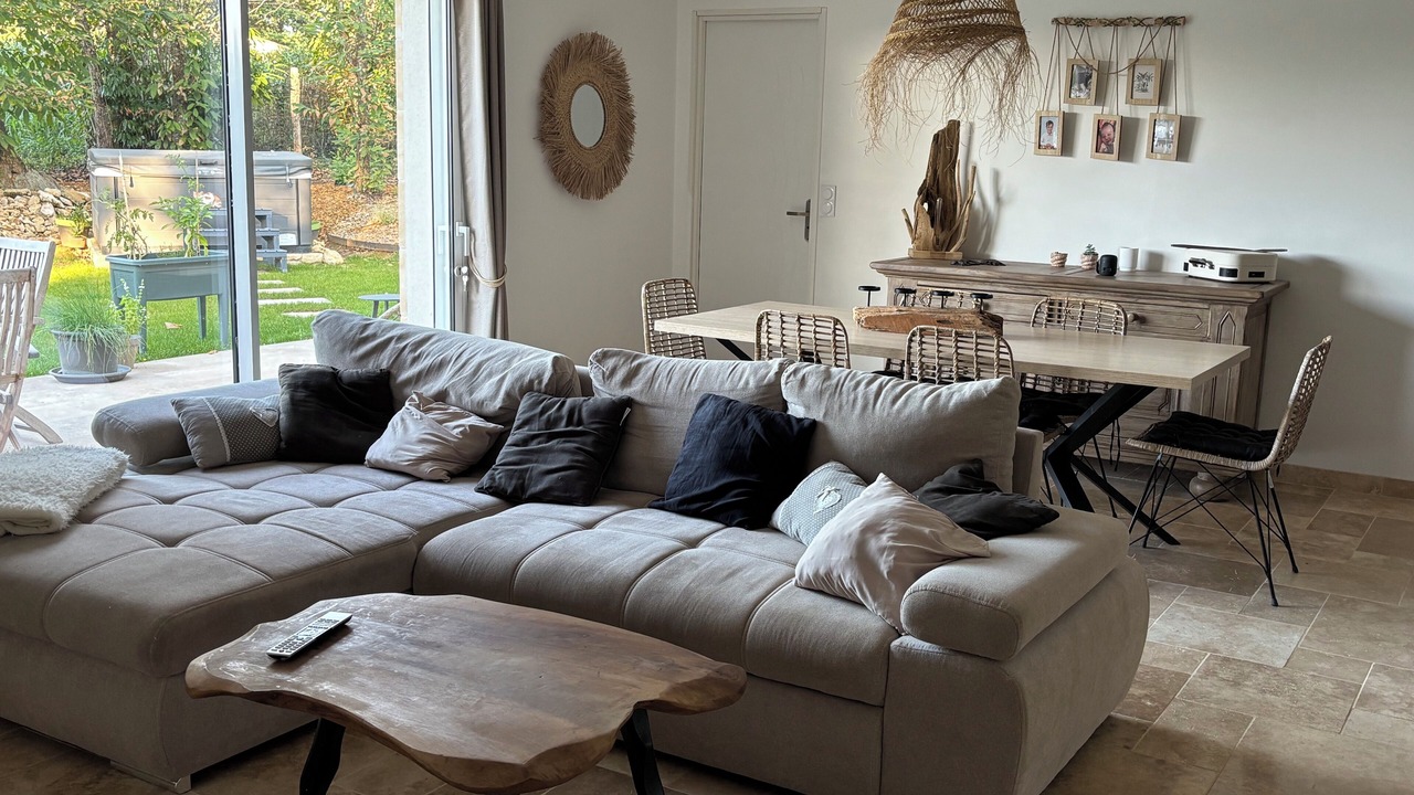 Photo of Livingroom in Pressignac-Vicq