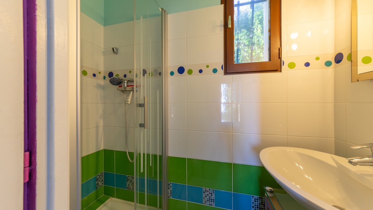 Photo of Bathroom in Tour Chabot Gavacherie