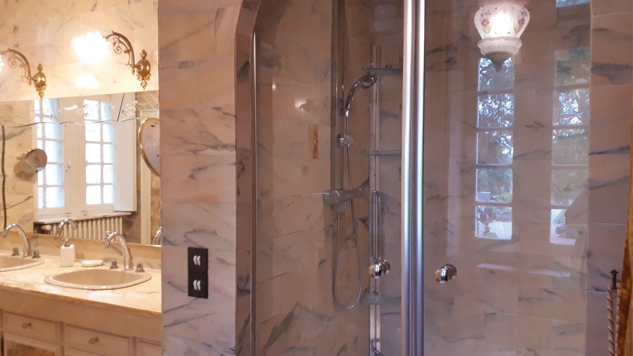 Photo of Bathroom in Lencloitre