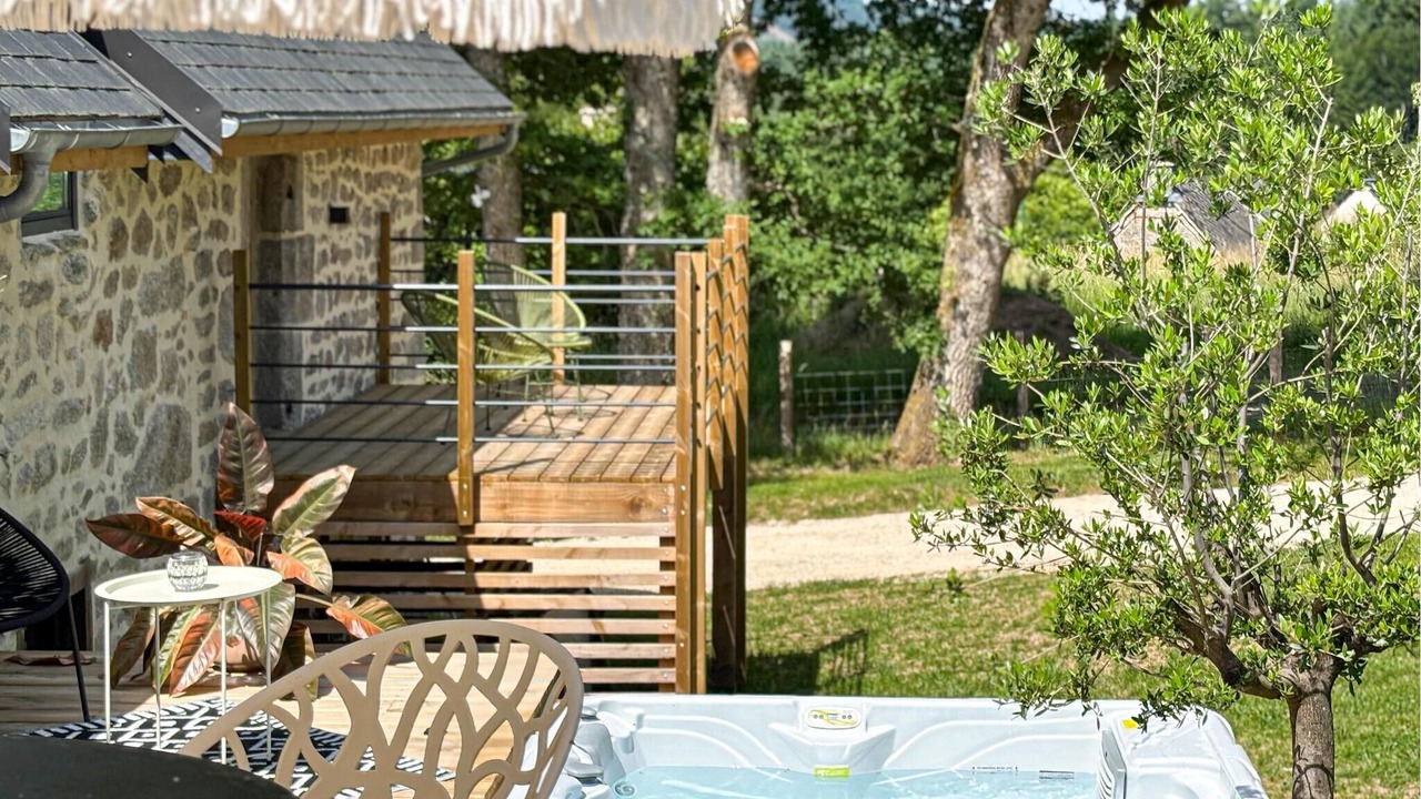 Photo of Outdoor in Alleyrat