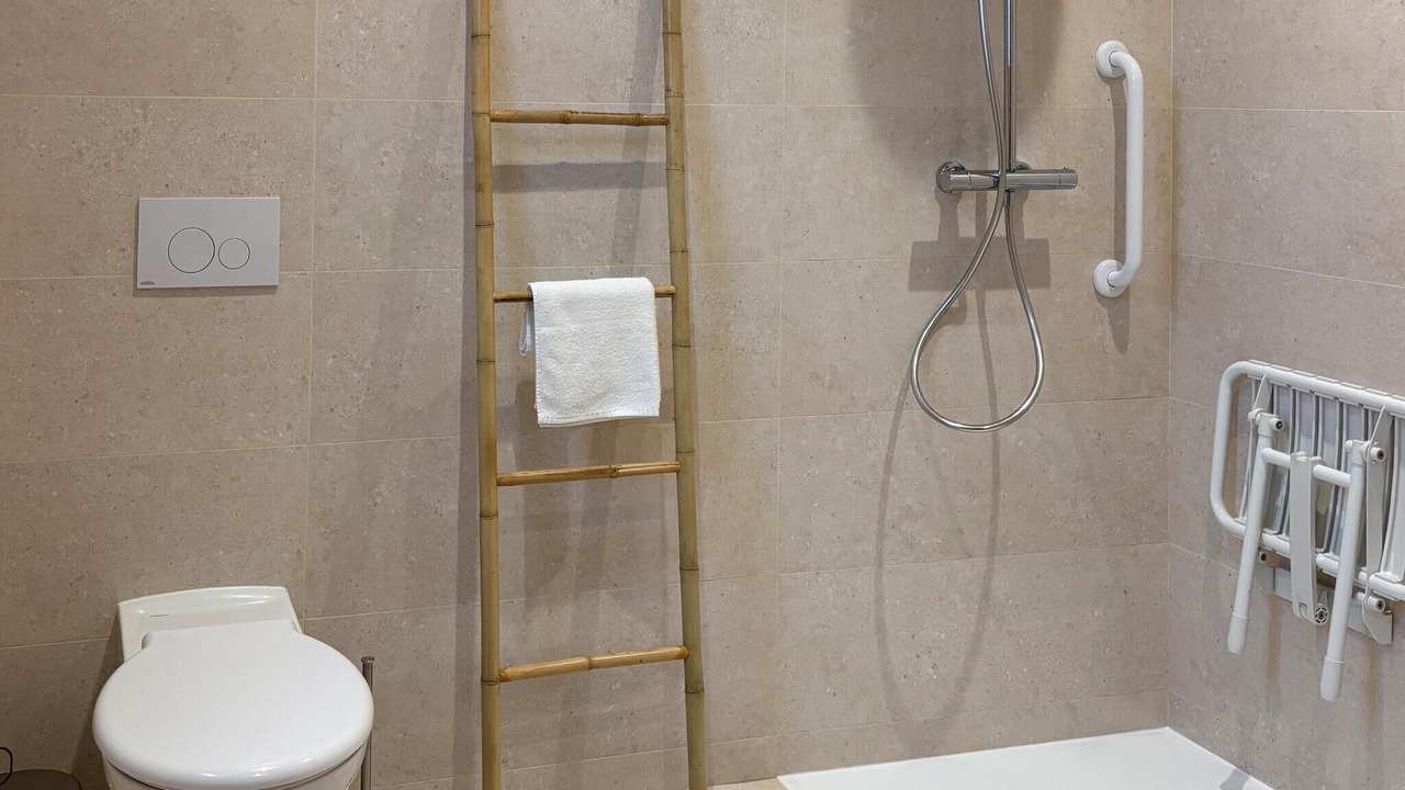 Photo of Bathroom in Alleyrat