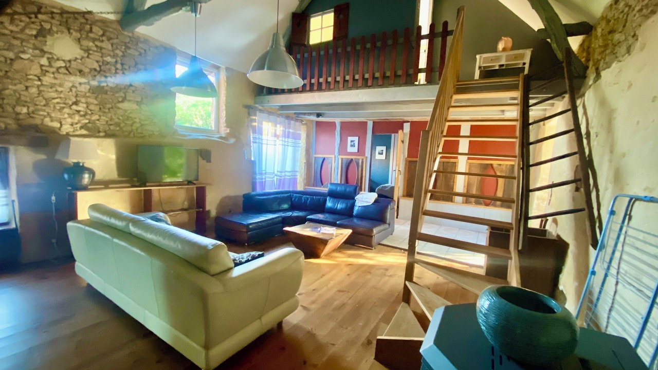 Photo of Livingroom in Saint-Avit-de-Vialard