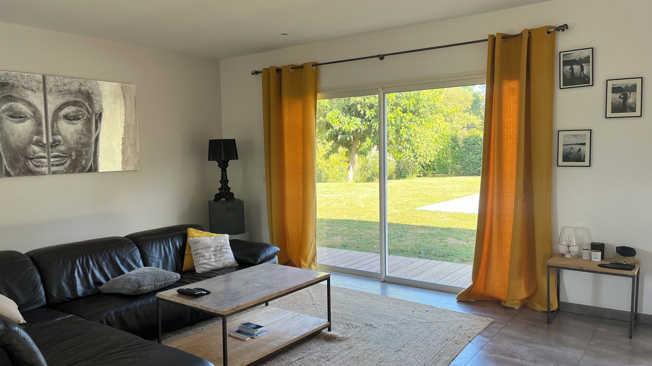Photo of Livingroom in Sadirac