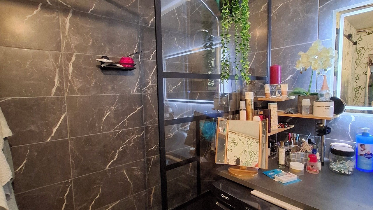 Photo of Bathroom in Coutras