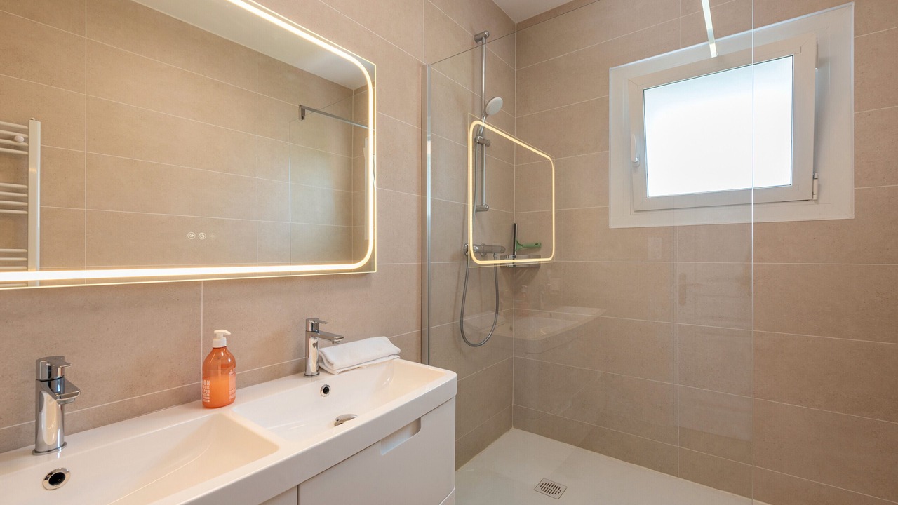 Photo of Bathroom in Ousse
