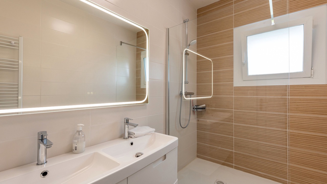 Photo of Bathroom in Ousse