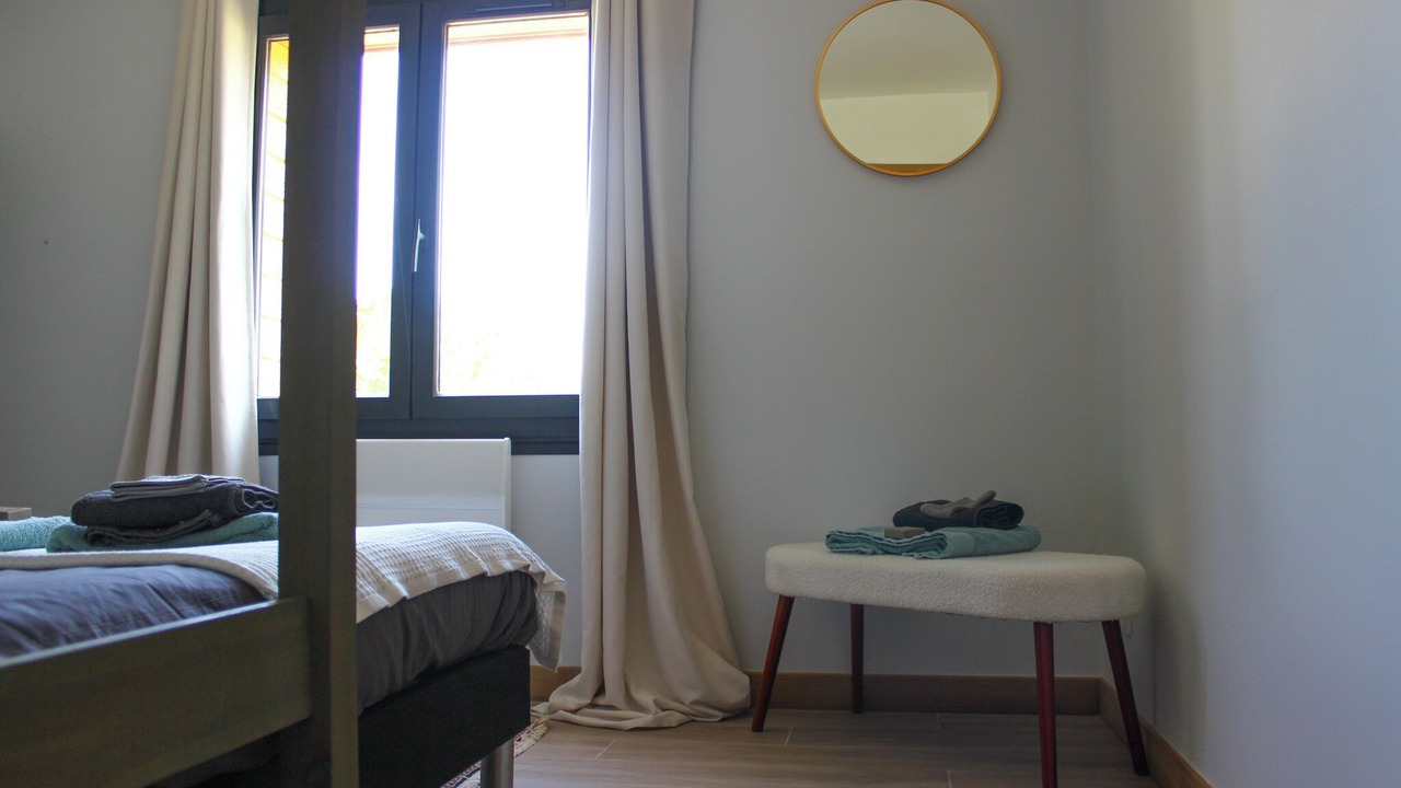 Photo of Bedroom in Saint-Yzans-de-Medoc