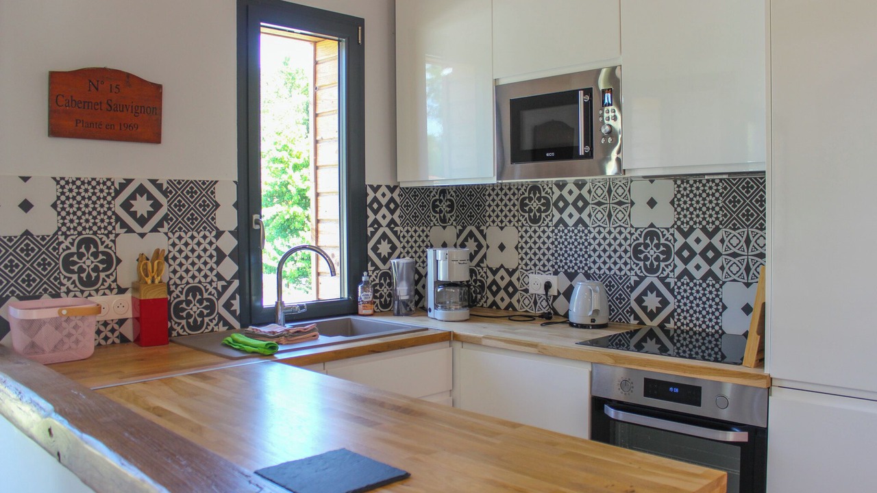 Photo of Kitchen in Saint-Yzans-de-Medoc