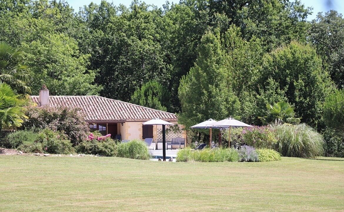 Photo of Outdoor in Salles