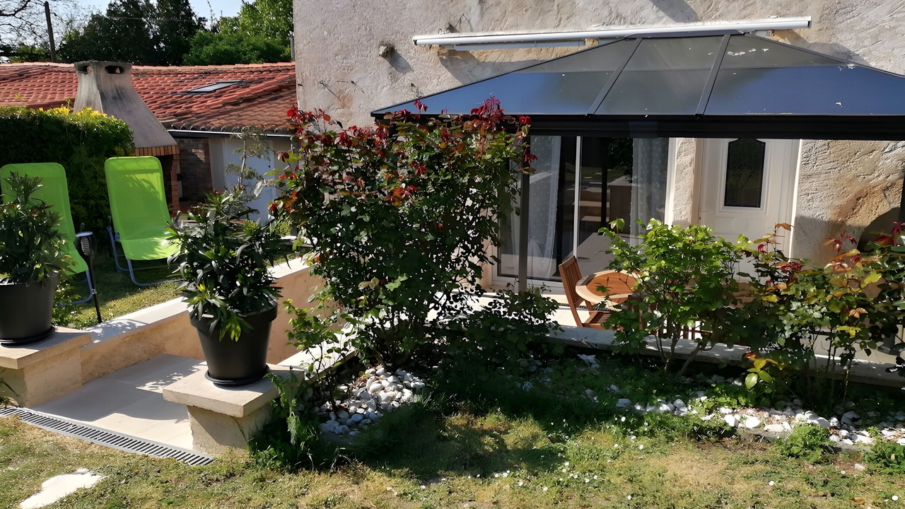 Photo of Patio Balcony in Saint Nazaire sur Charente