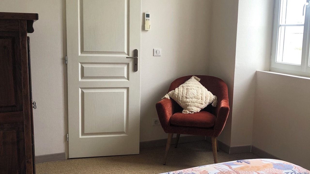 Photo of Bedroom in Boeil-Bezing