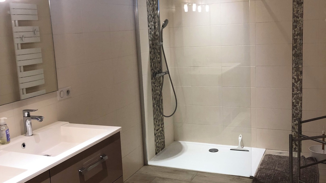 Photo of Bathroom in Boeil-Bezing