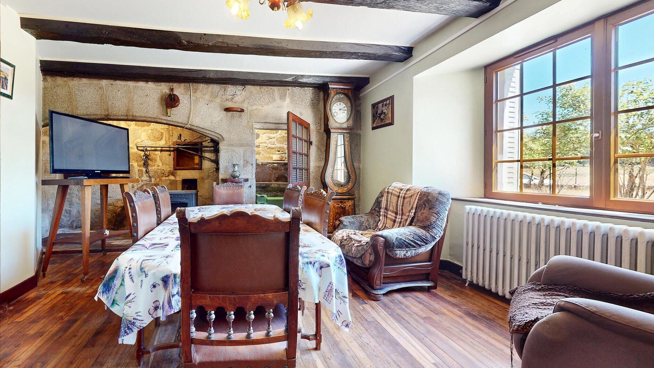 Photo of Bedroom in Saint-Julien-pres-Bort