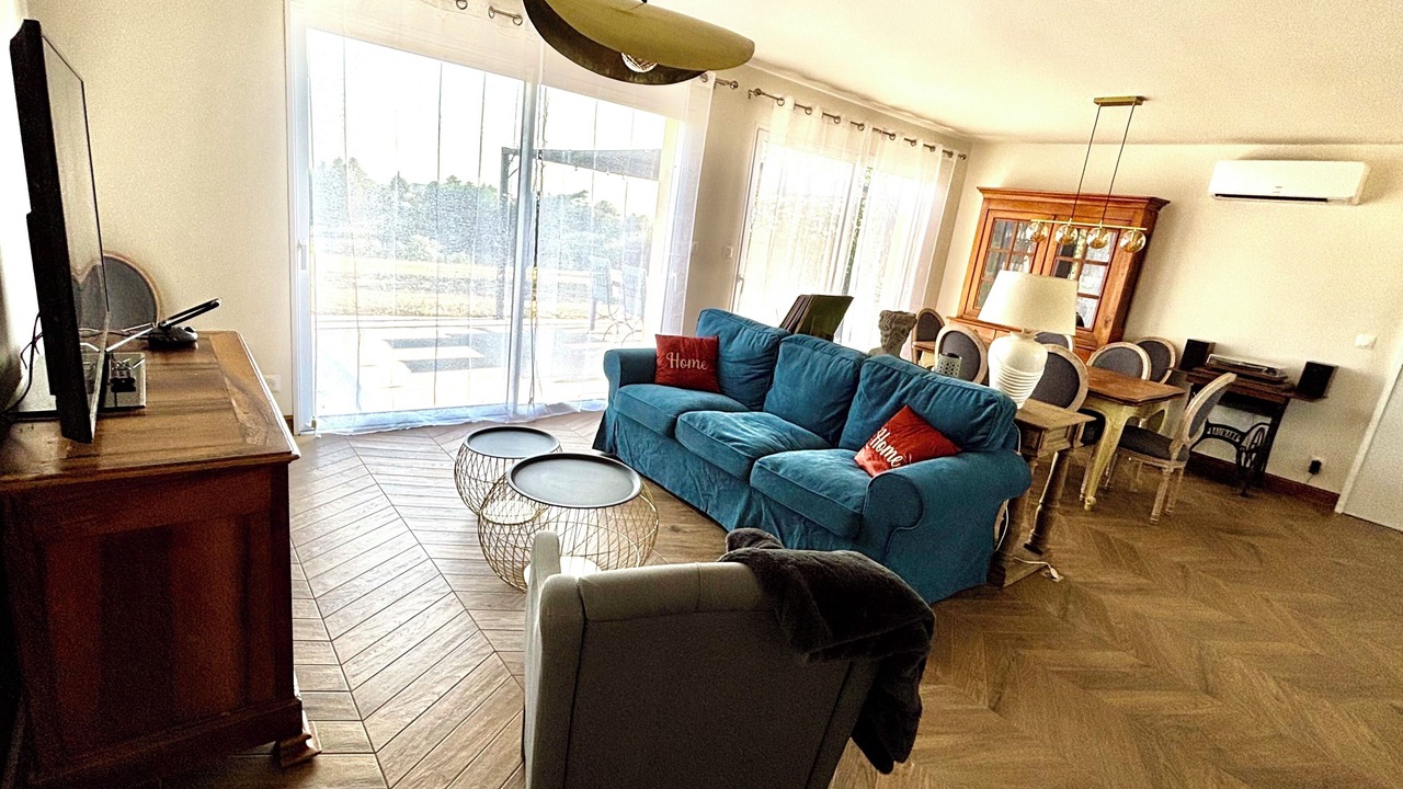 Photo of Livingroom in Marcillac-Saint-Quentin