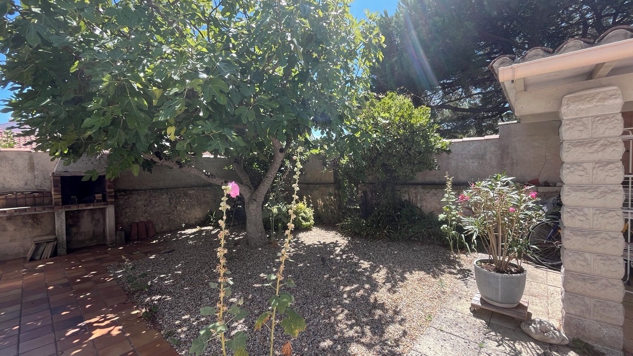 Photo of Outdoor in Domino
