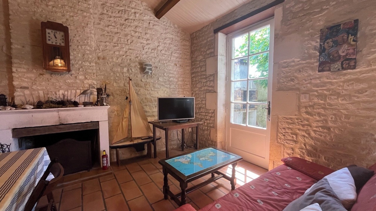 Photo of Livingroom in Domino