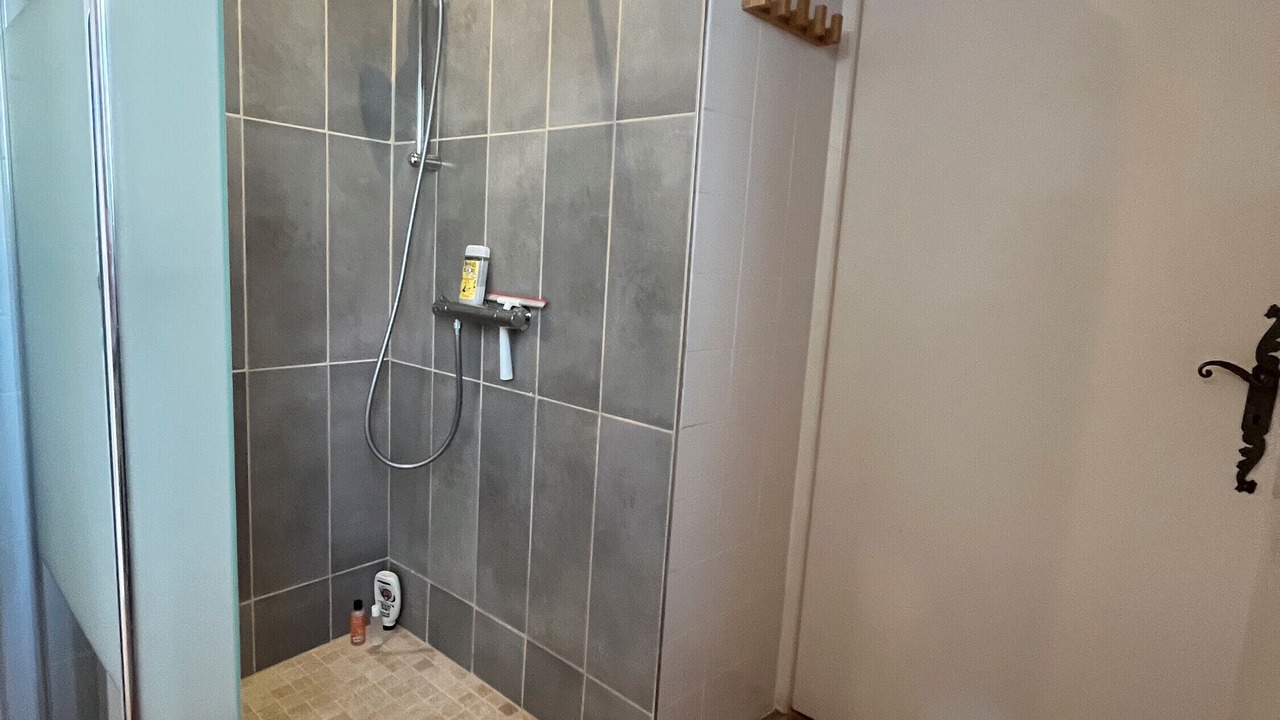 Photo of Bathroom in Domino