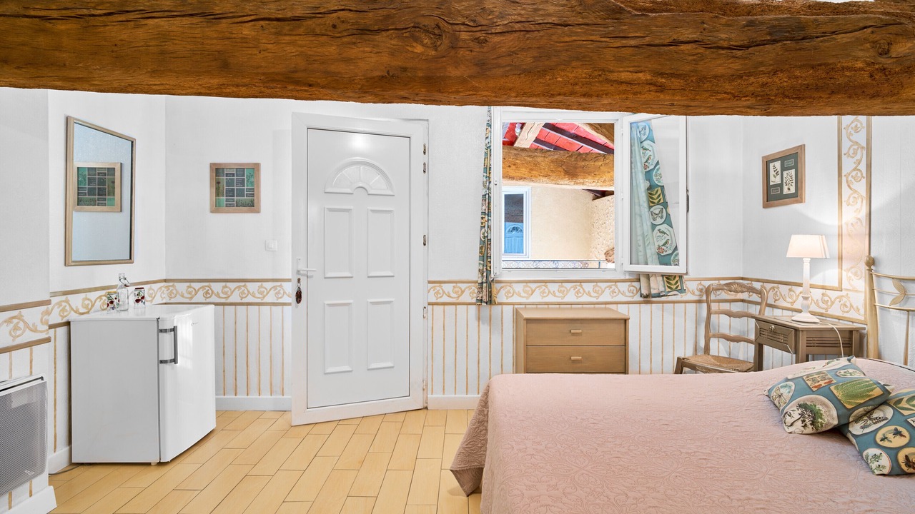 Photo of Bedroom in Saint-Sulpice-de-Roumagnac