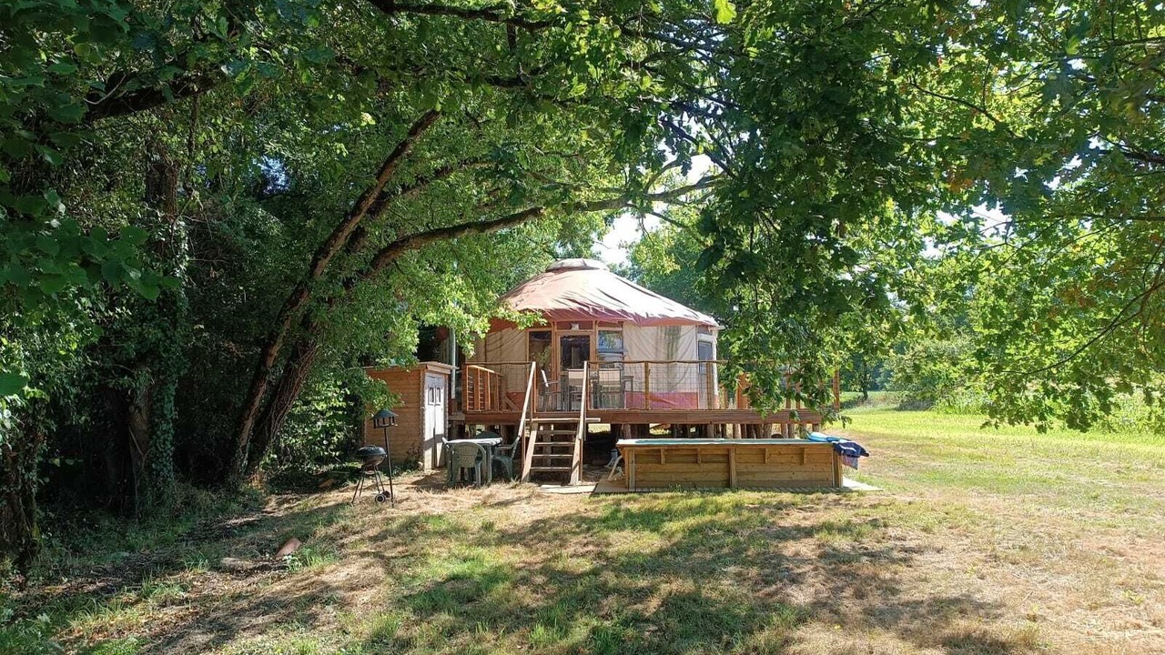 Photo of Outdoor in Poursiugues-Boucoue