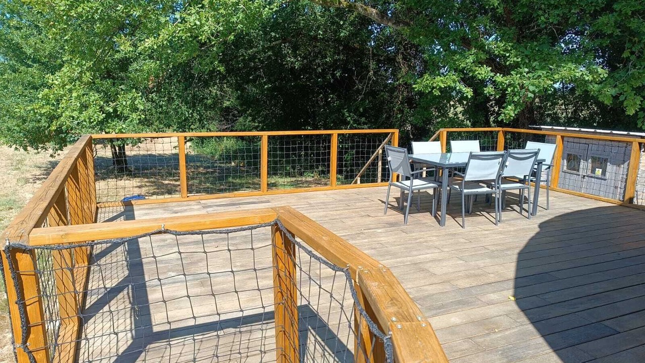 Photo of Outdoor in Poursiugues-Boucoue