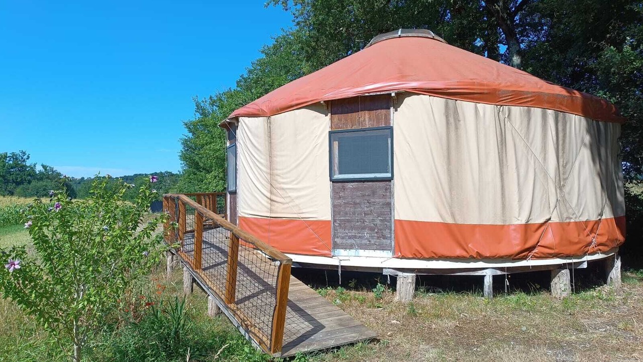 Photo of Outdoor in Poursiugues-Boucoue