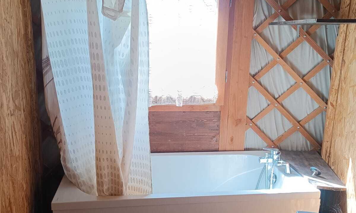 Photo of Bathroom in Poursiugues-Boucoue