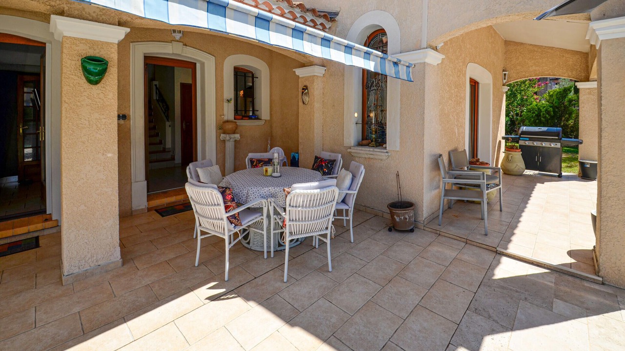 Photo of Others in Calas