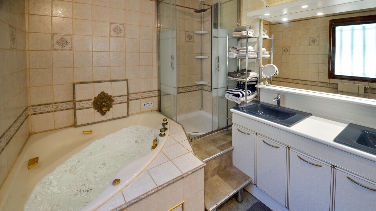 Photo of Bathroom in Calas